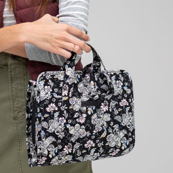 Vera Bradley Hanging Travel Organizer - Picture 5 of 6